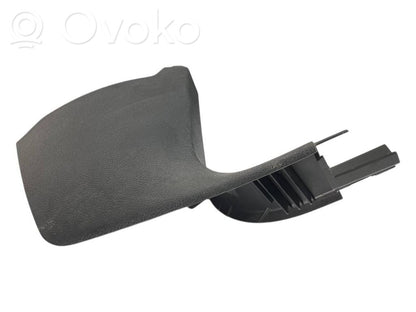 Kāju zonas sānu dekoratīvā apdare