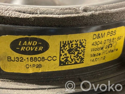 Skaļrunis (-i) priekšējās durvīs