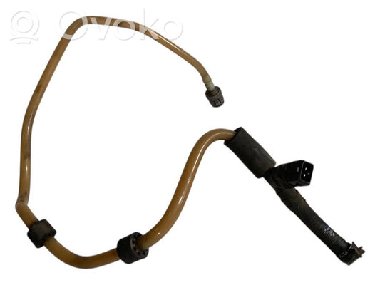 Degvielas caurulīte (-es)