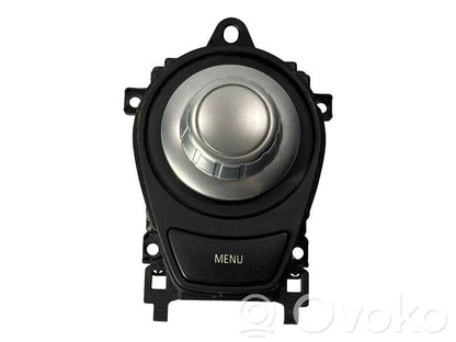 Multimediju kontrolieris