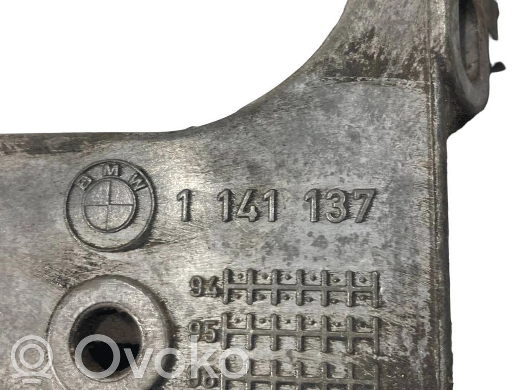 Dzinēja nostiprināšanas stiprinājums-kronšteins