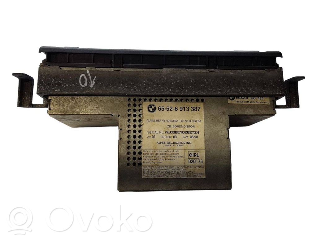 Radio / CD/DVD player / navigation