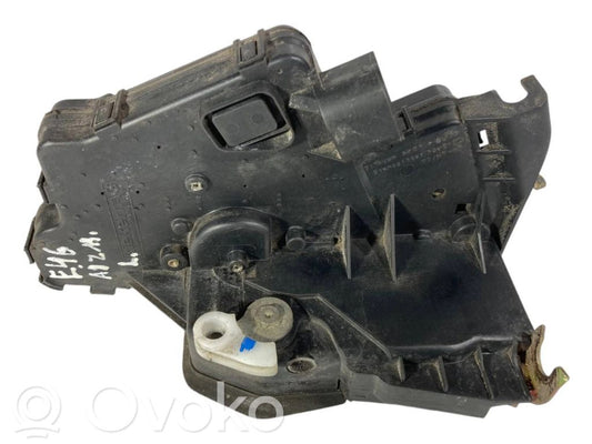 Aizmugurē slēdzene