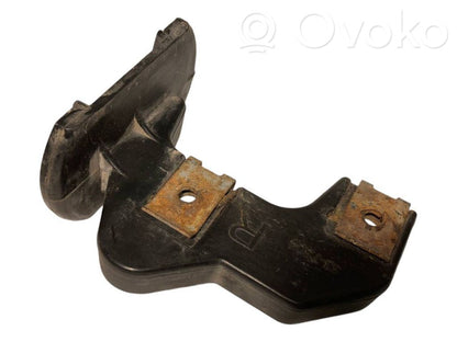 Priekšpusē bampera turētājs