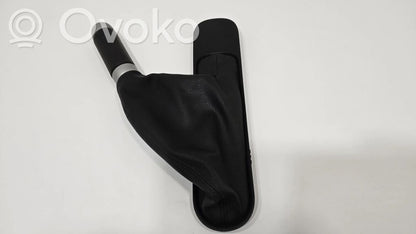 Roktura dekoratīvā apdare – āda/audums