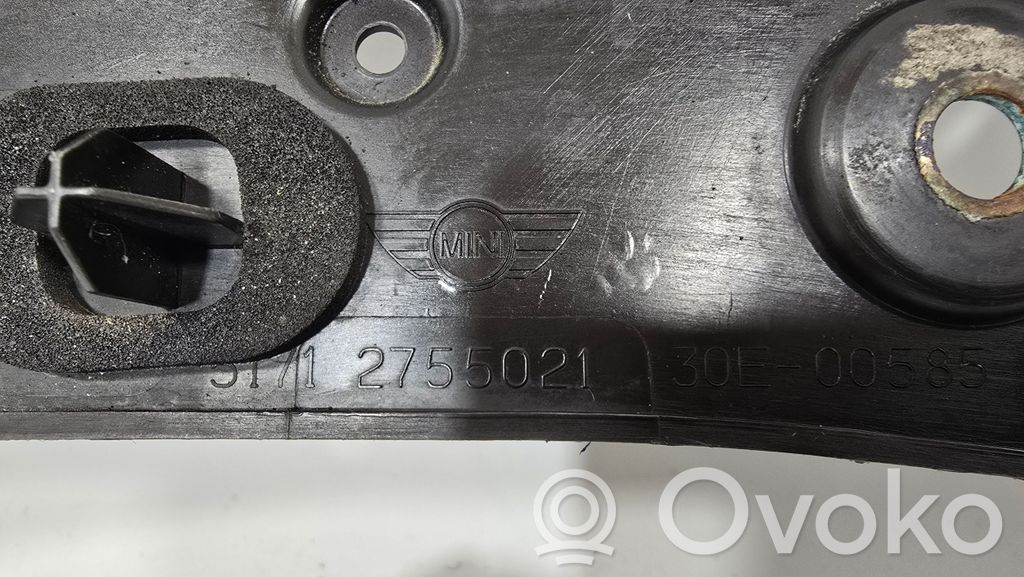 Cita veida dzinēja nodalījuma detaļa