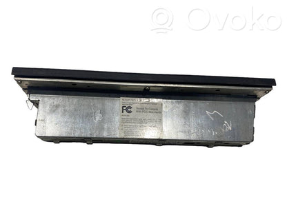 Radio / CD/DVD atskaņotājs / navigācija