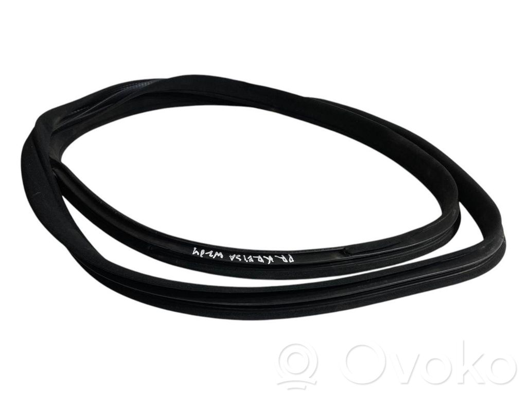 Priekšpusē apdares gumija (virsbūvē)