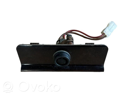 Cigarešu aizdedzināmais priekšā