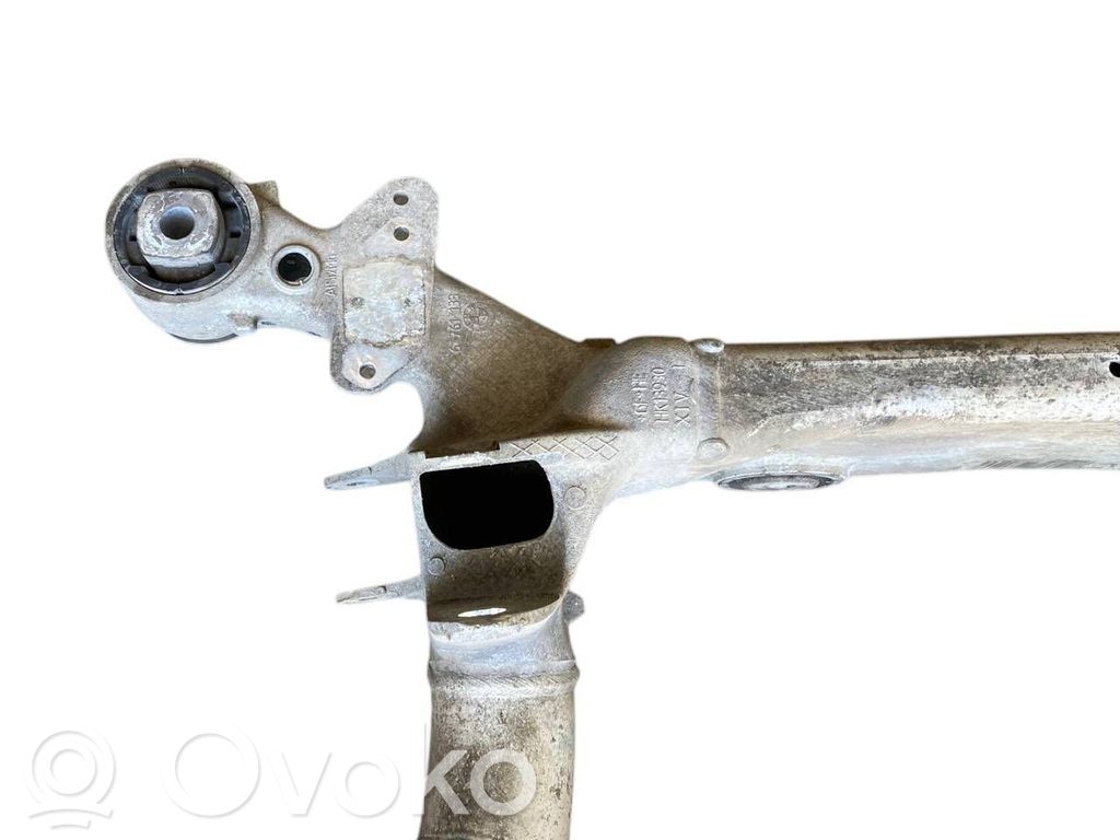 Pusrāmis aizmugurējais / priekšējais