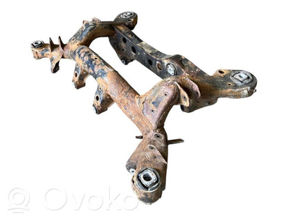 Pusrāmis aizmugurējais / priekšējais