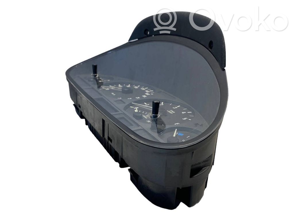 Spidometrs (instrumentu panelī)