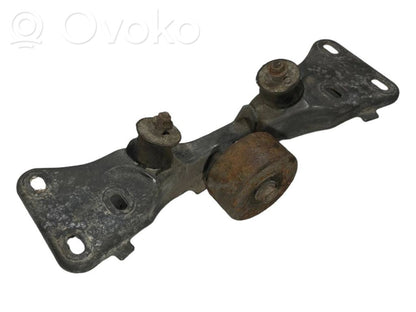 Кронштейн крепления трансмиссии