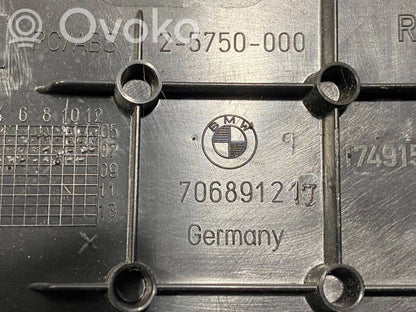 Другая часть интерьера