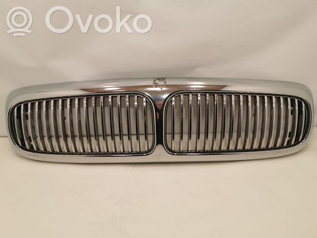 Priekšējais režģis