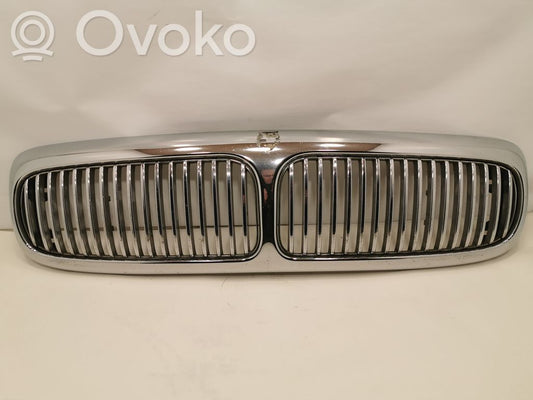 Priekšējais režģis