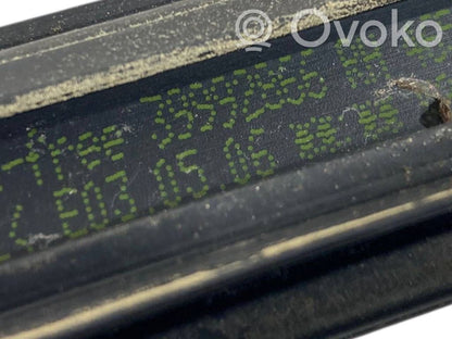 Aizmugurē durvju dekoratīvā apdare (moldings)