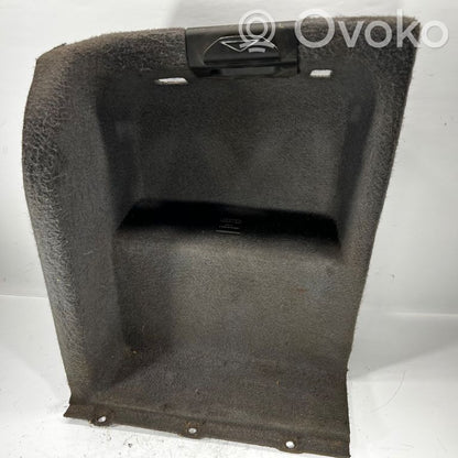 Side decorative trim panel