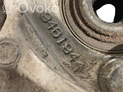 Priekšējā riteņa rumbas vārpstas šarnīrs (stupica, capfa)