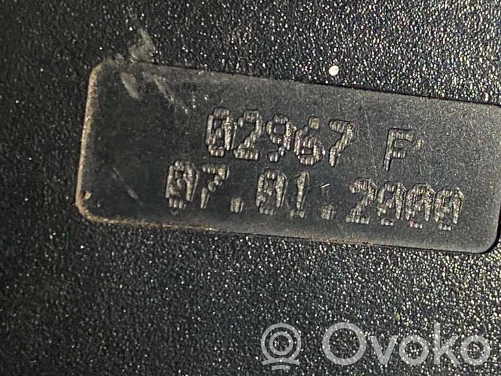 Priekšējās jostas sprādze