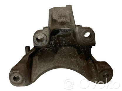 Engine mounting bracket