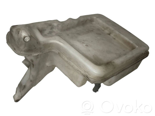 Window fluid tank