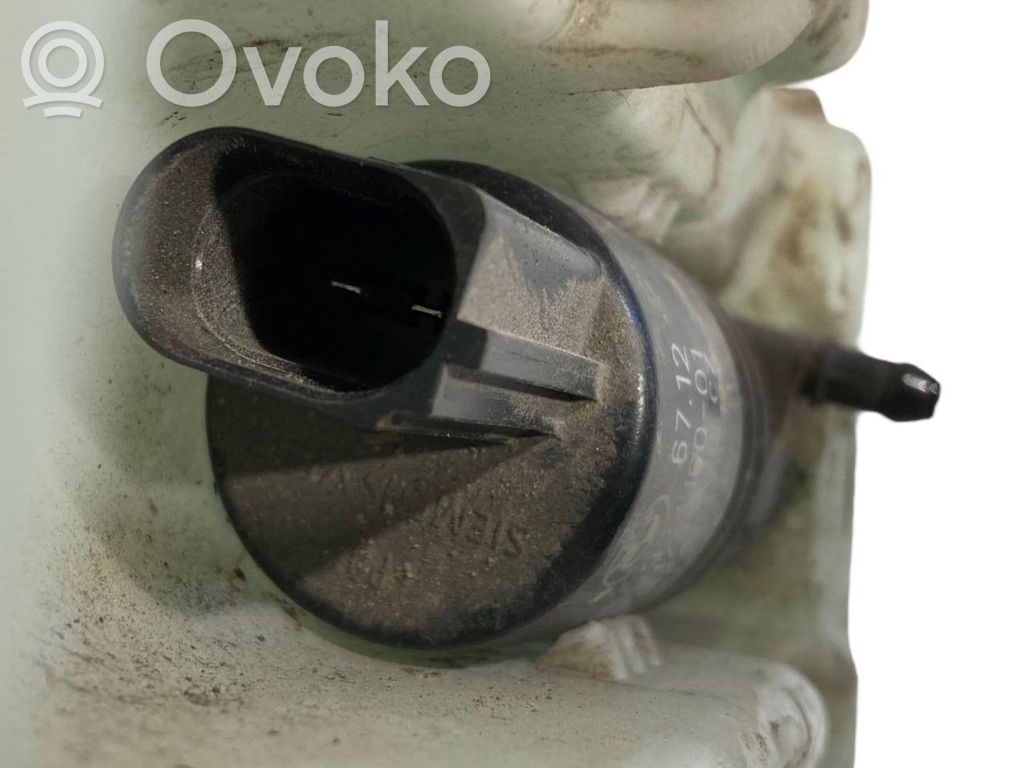 Бачок для жидкости для окон
