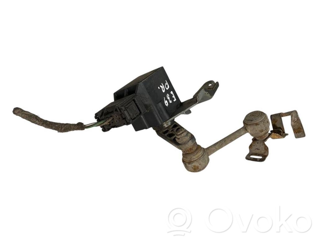 Augstuma sensors (priekšējo lukturu)