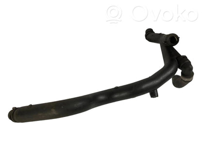 Caurulīte (-es) / šļūtene (-es)