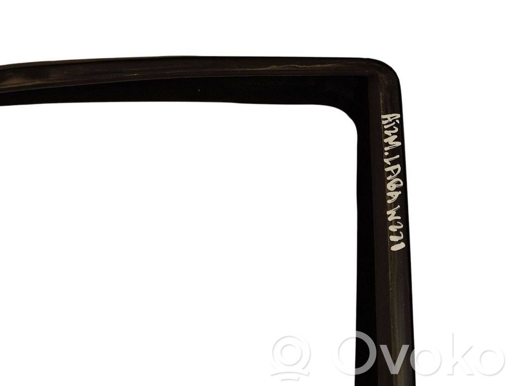 Aizmugurē apdares gumija (virsbūvē)