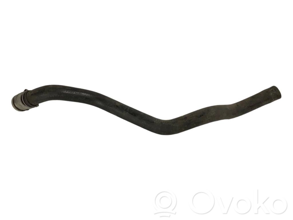 Caurulīte (-es) / šļūtene (-es)