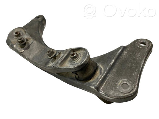 Кронштейн крепления трансмиссии