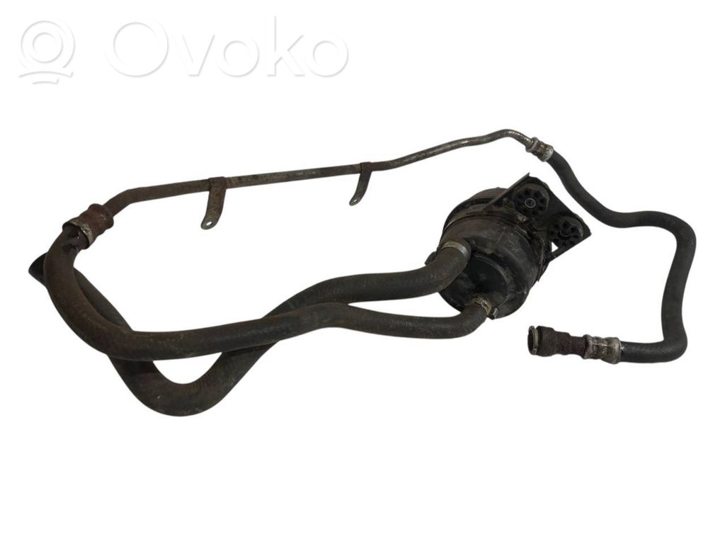 Stūres pastiprinātāja šķidruma tvertne