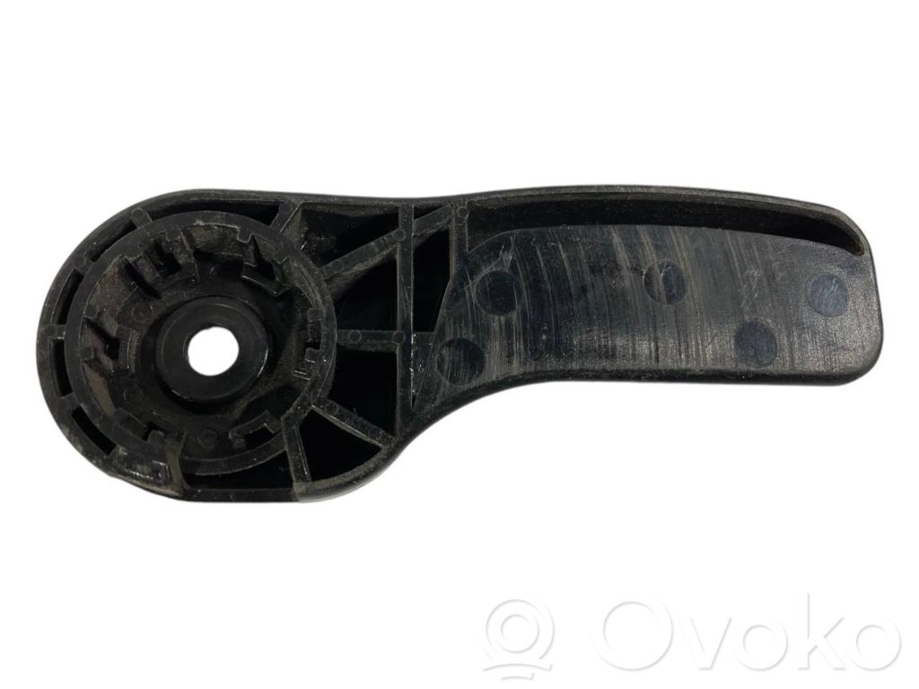 Ручка открывания капота двигателя