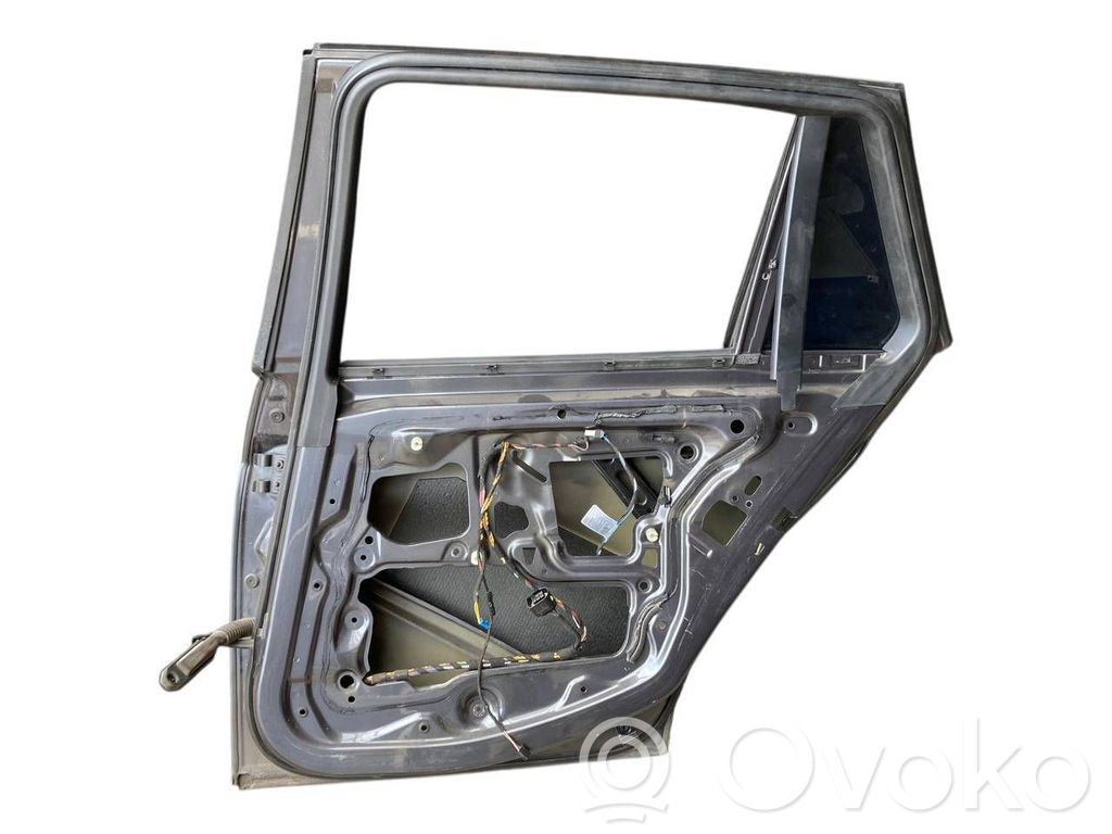 Aizmugurējās durvis