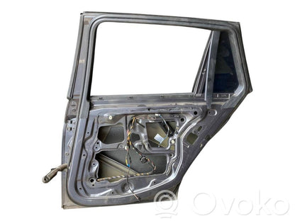 Aizmugurējās durvis