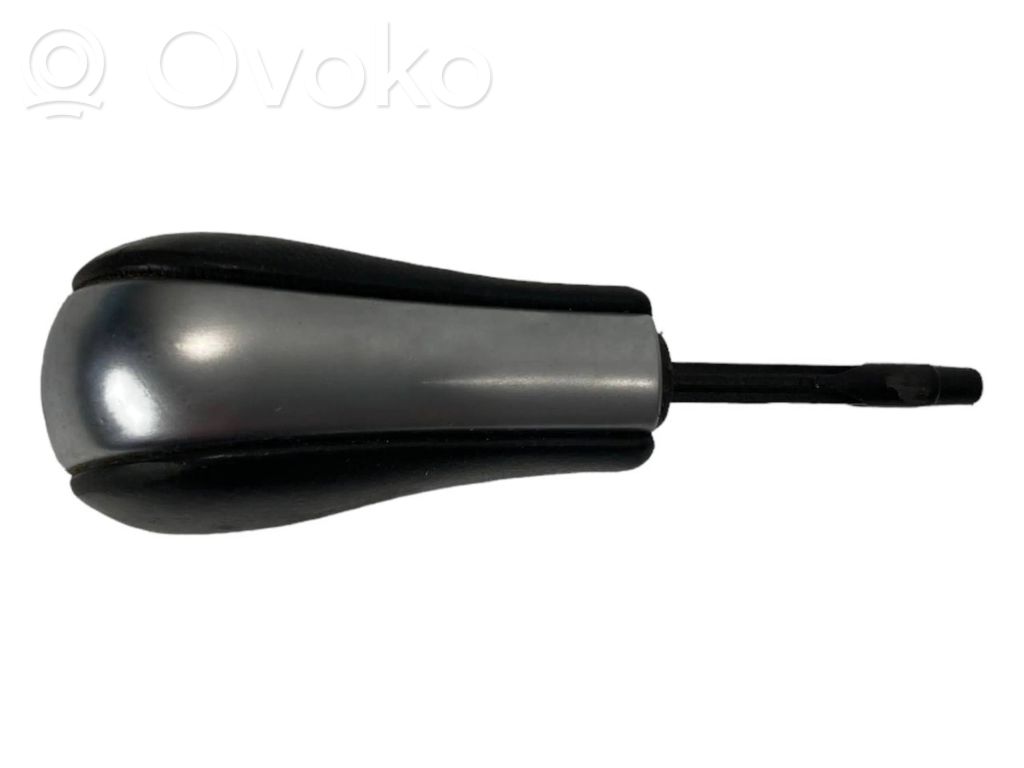 Ātrumu pārslēgšanas sviras dekoratīvā apdare (āda, uzgalis)