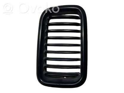 Apakšējais režģis (trīsdaļīgs)