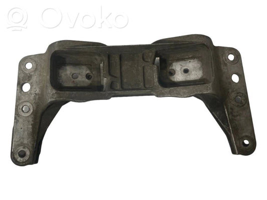 Transmission mounting bracket