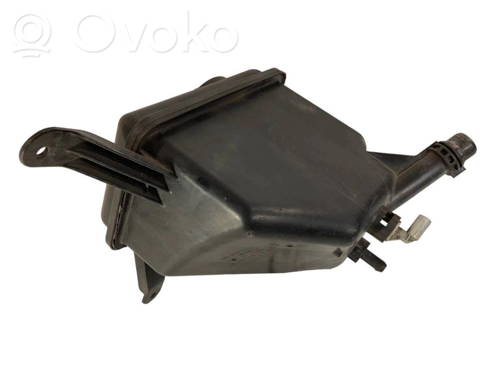 Dzesēšanas šķidruma izplešanās tvertne