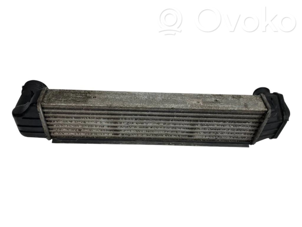 Starpdzesētāja radiators