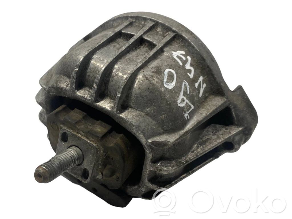 Dzinēja spilvens