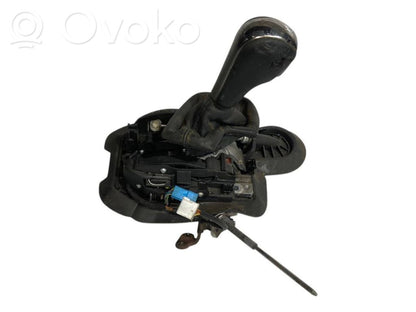 Switching mechanism (sliding mechanism)