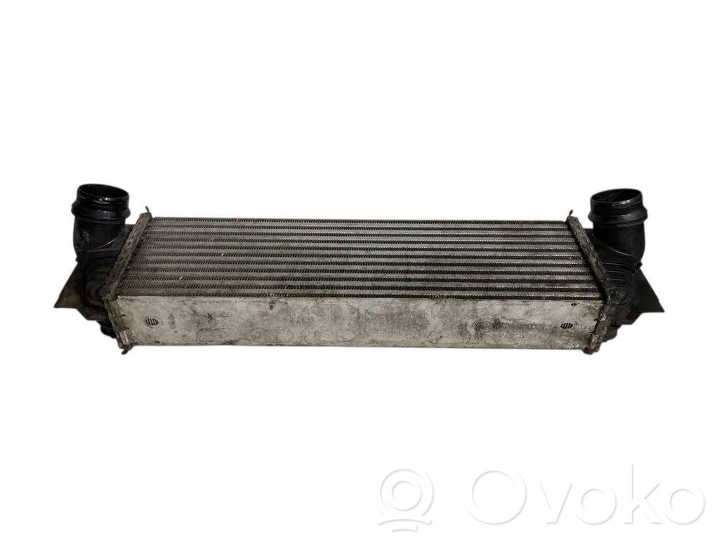 Starpdzesētāja radiators