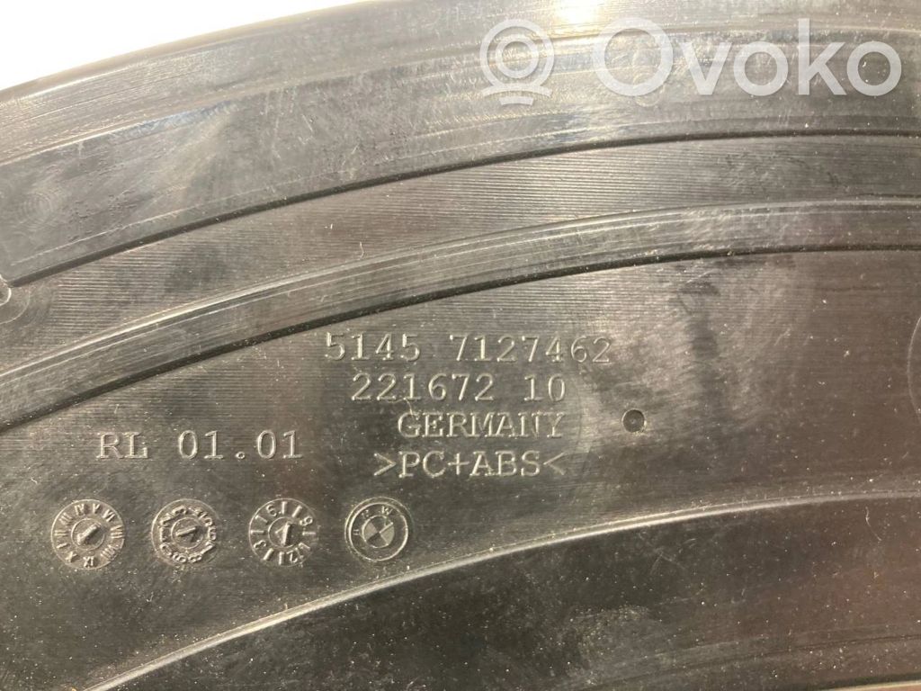 Glāžu turētājs (priekšā)