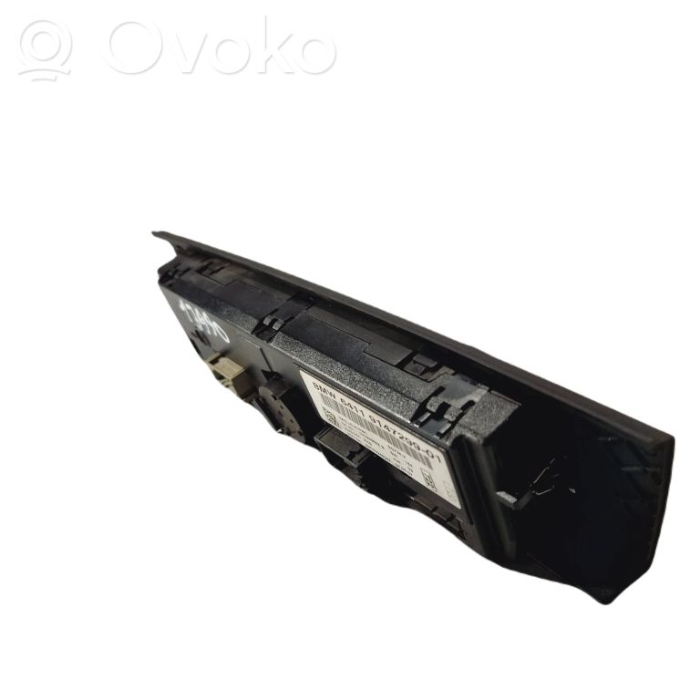 Gaisa kondicioniera / klimata kontroles / salona apsildes vadības bloks (salonā)