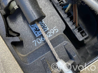 Aizmugurējās durvis