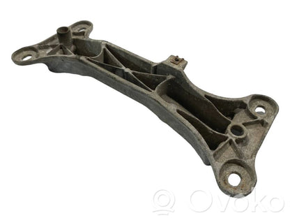 Transmission mounting bracket