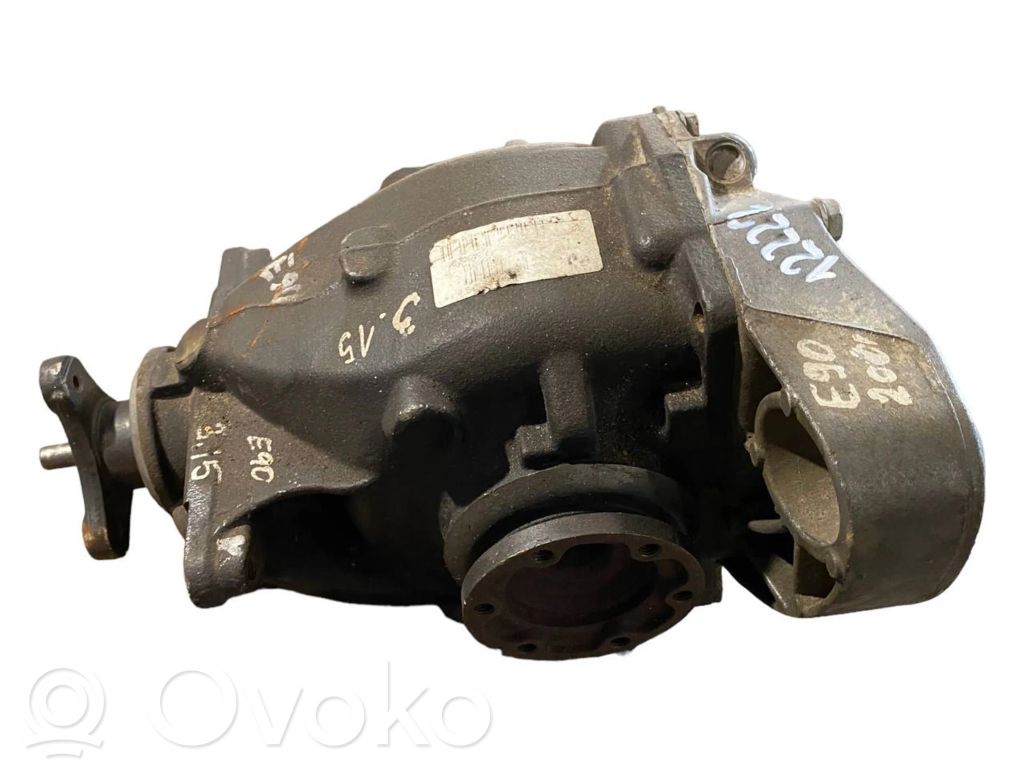 Aizmugurējais reduktors