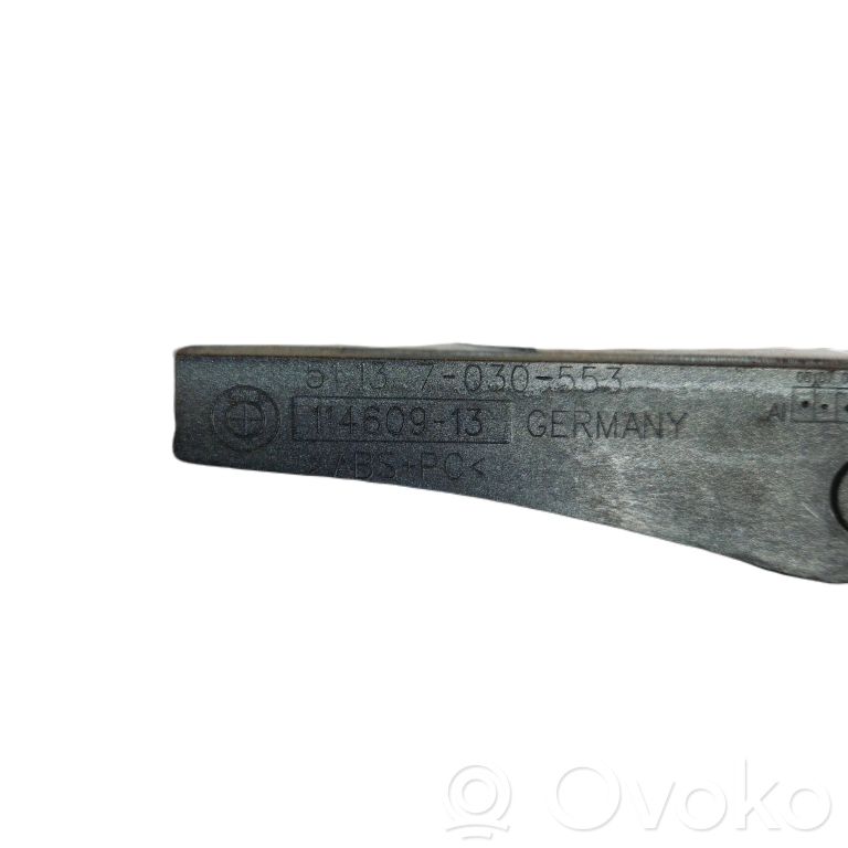 Priekšējā luktura dekoratīvā apdare